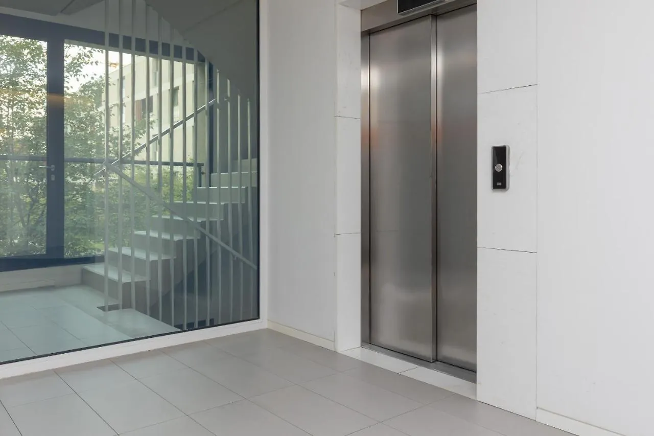 Warsaw Wola Studio near Nocny Market by Renters Polska